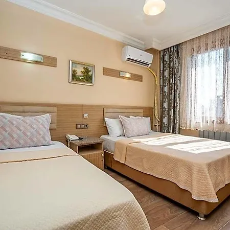 Grand Reis Hotel 2*