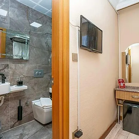 Grand Reis Hotel 2*