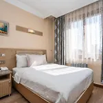 Grand Reis Hotel