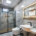Grand Reis Hotel 2*
